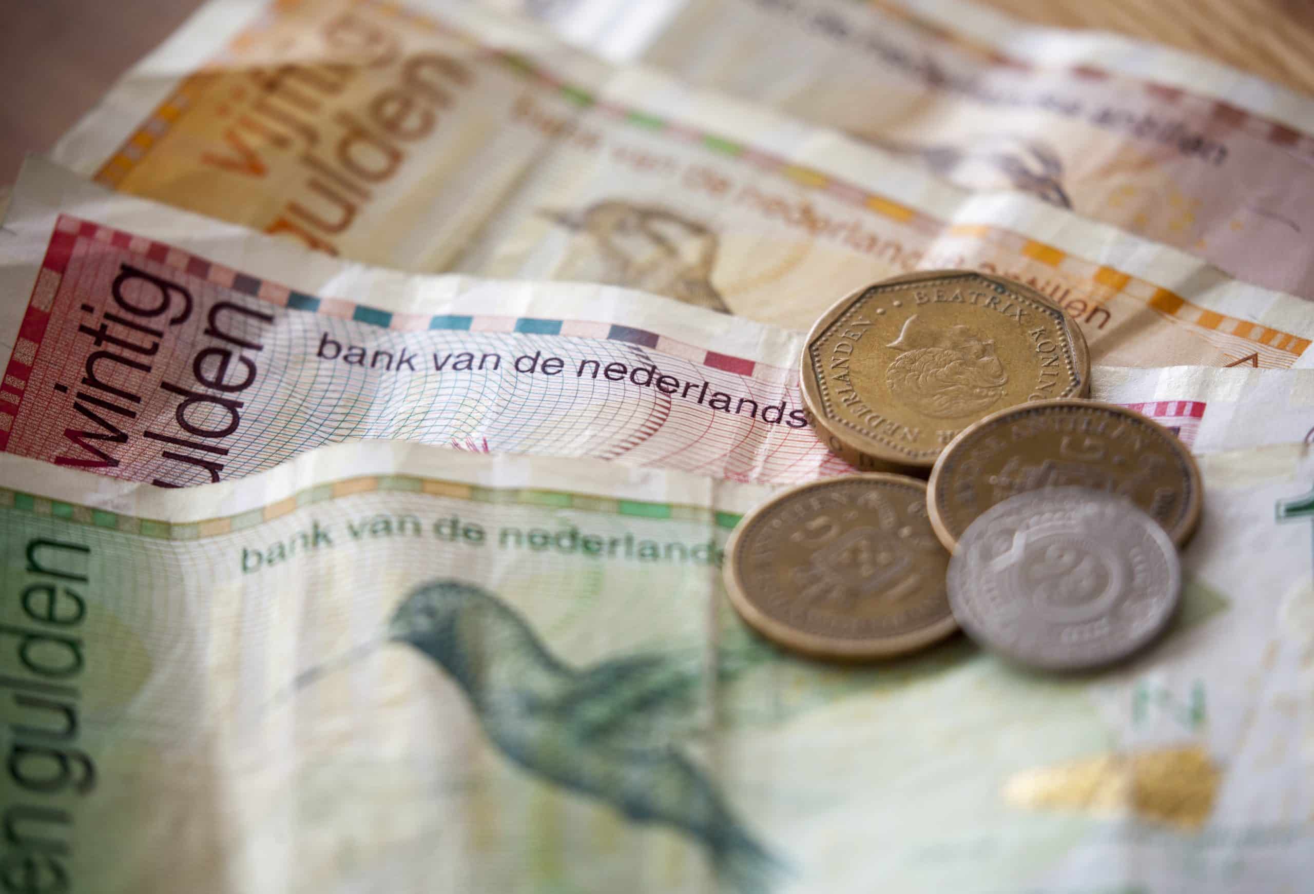 Banknotes and bank coins of Curaçao