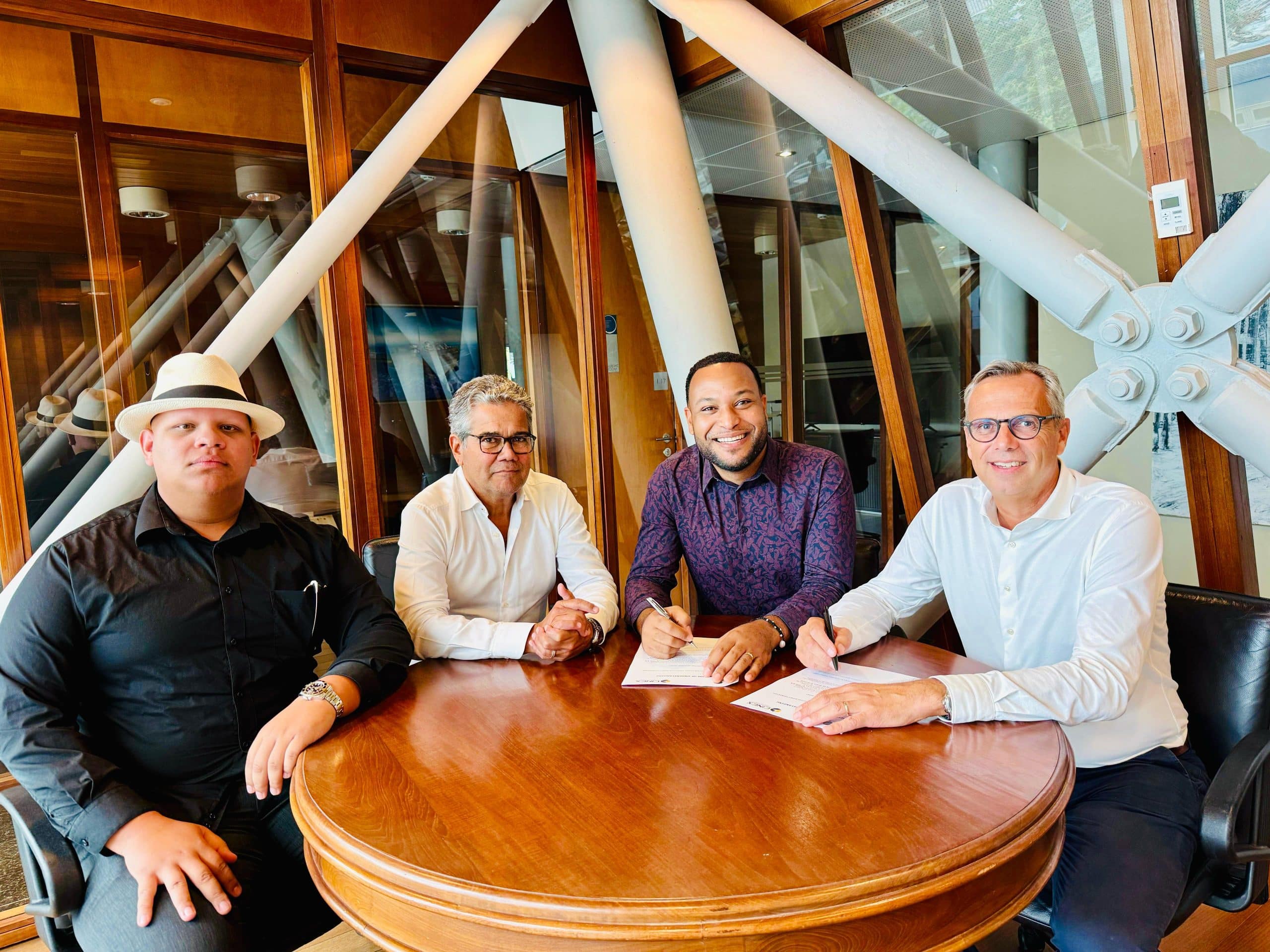 CINEX and DCSX Sign MoU to Promote Curaçao as an Investment Hub